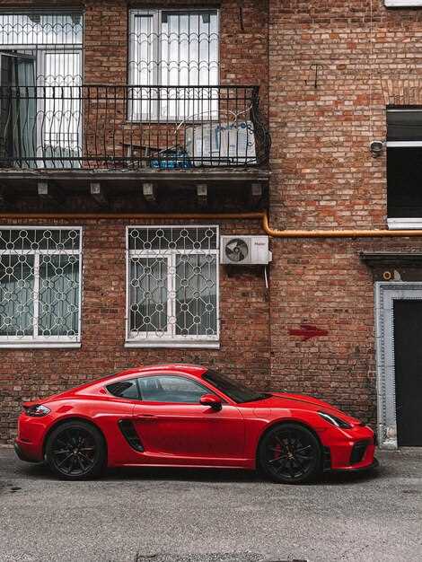 Using Advanced Tools for Detail Enhancement in Porsche Photography